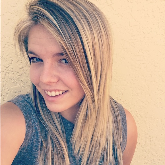 Meet your Posher, Abbie - Picture 1 of 1